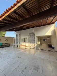 Casa com 3 Quartos à venda, 300m² no São Cristóvão, Teresina