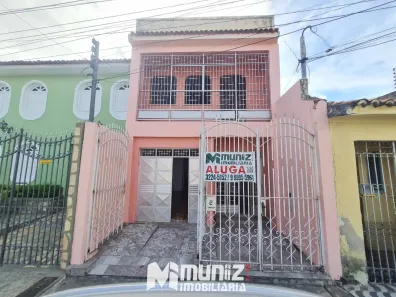 Casa com 3 Quartos para alugar, 150m² no São José, Aracaju