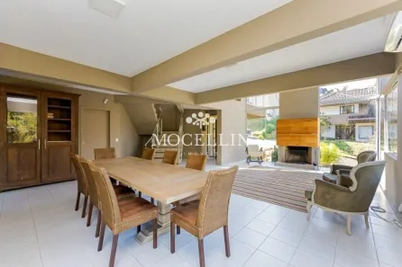 Casa de Condomínio com 3 Quartos à venda, 270m² no Campo Comprido, Curitiba