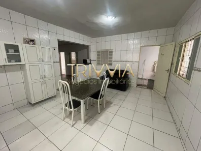Casa com 3 Quartos à venda, 160m² no Laranjeiras, Uberlândia