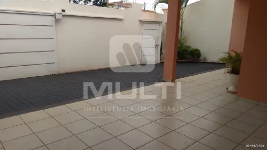 Casa com 4 Quartos à venda, 304m² no Santa Mônica, Uberlândia