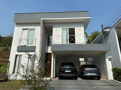Sobrado com 4 Quartos à venda, 250m² no Aleixo, Manaus