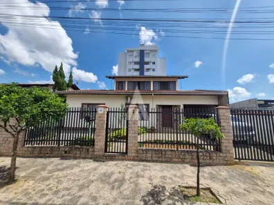 Casa com 4 Quartos à venda, 240m² no Costa e Silva, Joinville