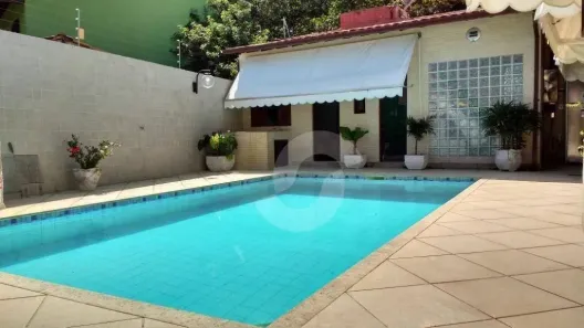 Casa com 3 Quartos à venda, 277m² no Maravista, Niterói