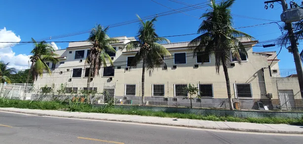 Prédio Comercial com 39 Quartos à venda, 3000m² no Três Pontes, Itaboraí