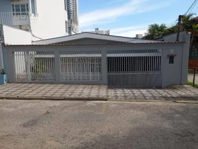 Casa com 5 Quartos à venda, 250m² no Jardim Faculdade, Sorocaba