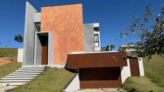 Casa de Condomínio com 3 Quartos à venda, 360m² no São Pedro, Juiz de Fora