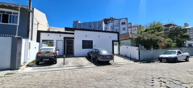 Casa com 1 Quarto para alugar, 40m² no Trindade, Florianópolis