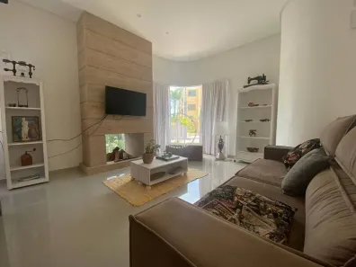 Casa com 4 Quartos para alugar, 429m² no Ipiranga, São José