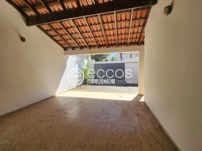Casa com 3 Quartos à venda, 175m² no Santa Mônica, Uberlândia