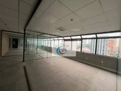 Sala Comercial à venda, 200m² no Cidade Monções, São Paulo