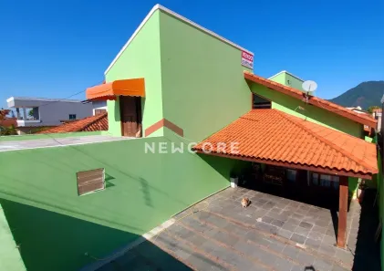 Sobrado com 4 Quartos à venda, 272m² no Balneário Stella Maris, Peruíbe