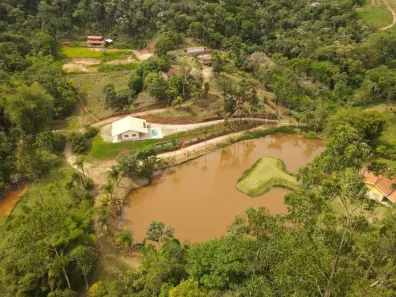 Fazenda/Sítio com 3 Quartos à venda, 140m² no Santana, São José dos Campos
