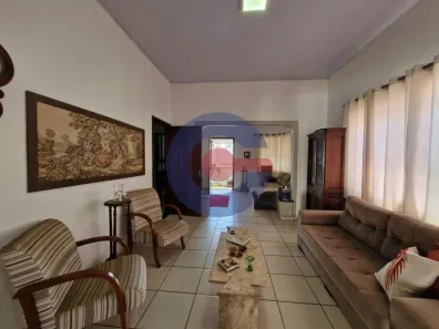 Casa com 3 Quartos à venda, 180m² no Santa Cruz, Rio Claro