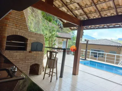 Casa de Condomínio com 4 Quartos à venda, 246m² no Badu, Niterói