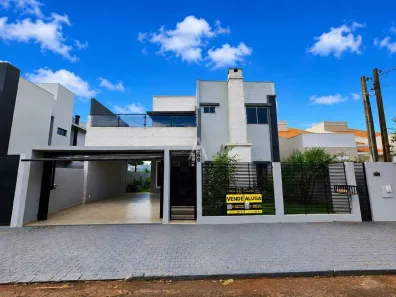 Sobrado com 4 Quartos à venda, 222m² no Jardim Gisela, Toledo
