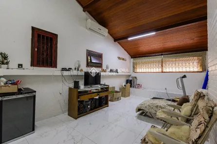 Casa com 4 Quartos à venda, 396m² no Chácara das Pedras, Porto Alegre