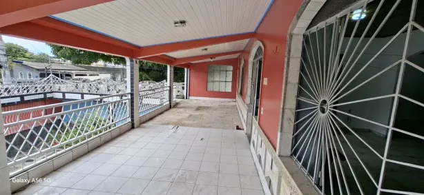 Prédio Comercial com 5 Quartos para alugar, 250m² no Redenção, Manaus