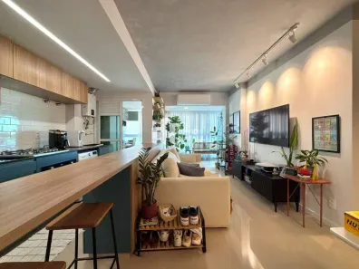 Apartamento com 2 Quartos à venda, 74m² no Enseada do Suá, Vitória