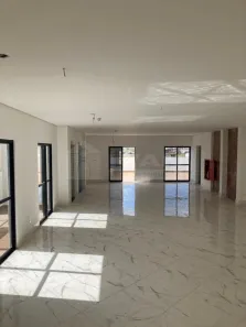 Prédio Comercial à venda, 273m² no Tibery, Uberlândia