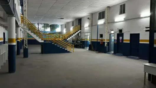 Prédio Comercial para alugar, 1350m² no Planalto, Manaus