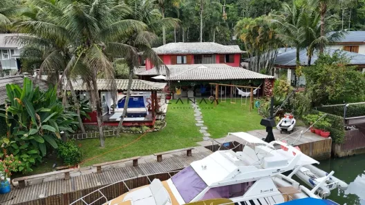 Casa de Condomínio com 3 Quartos para alugar, 400m² no Frade (Cunhambebe), Angra dos Reis