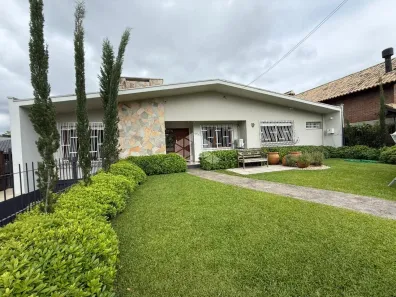 Casa com 4 Quartos à venda, 345m² no Centro, Santa Cruz do Sul
