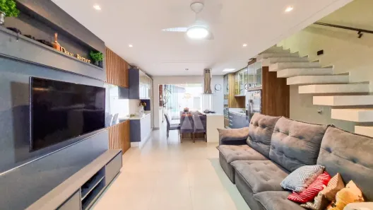 Sobrado com 3 Quartos à venda, 144m² no Santo Antônio, Joinville