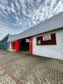 Galpão/Depósito/Armazém para alugar, 210m² no Revoredo, Tubarão