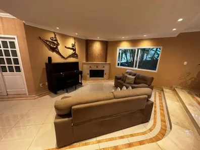 Casa de Condomínio com 4 Quartos para alugar, 650m² no Alphaville, Santana de Parnaíba