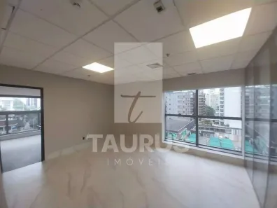 Sala Comercial para alugar, 150m² no Indianópolis, São Paulo