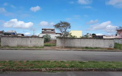 Lote/Terreno à venda, 300m² no Jardim Oásis, Taubaté