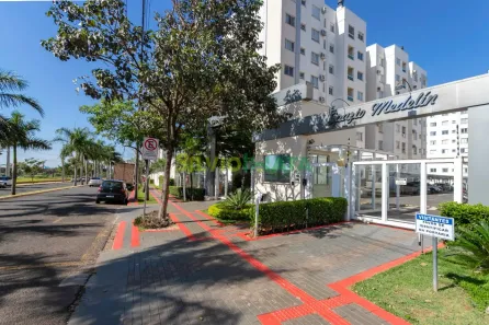 Apartamento com 2 Quartos para alugar, 45m² no Jardim América, Maringá