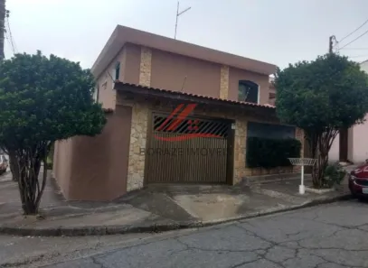 Sobrado com 3 Quartos à venda, 199m² no Vila Pires, Santo André