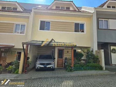Casa de Condomínio com 3 Quartos à venda, 92m² no Santa Cândida, Curitiba