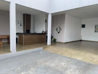 Casa com 3 Quartos à venda, 400m² no Custódio Pereira, Uberlândia