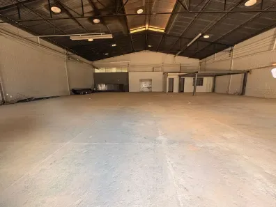 Galpão/Depósito/Armazém com 1 Quarto para alugar, 370m² no São Francisco, Belo Horizonte