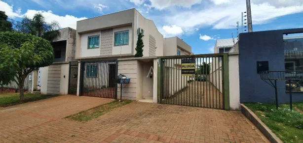 Sobrado com 3 Quartos à venda, 99m² no Santa Cruz, Cascavel