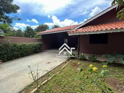 Casa com 3 Quartos para alugar, 141m² no Jardim dos Pinheiros, Atibaia