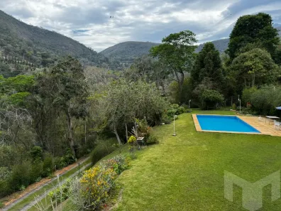 Casa de Condomínio com 4 Quartos à venda, 327m² no Nogueira, Petrópolis
