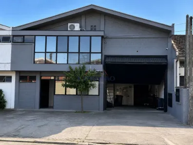 Galpão/Depósito/Armazém com 2 Quartos para alugar, 302m² no Anchieta, Porto Alegre