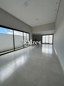 Casa de Condomínio com 3 Quartos à venda, 180m² no Novo Mundo, Uberlândia