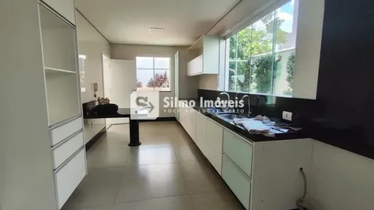Sobrado com 4 Quartos à venda, 370m² no Jardim das Palmeiras, Uberlândia