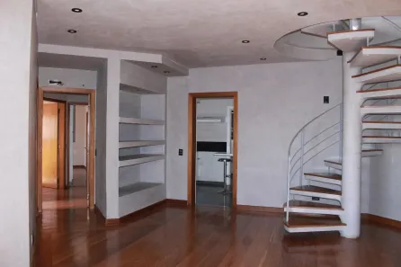 Apartamento com 3 Quartos para alugar, 196m² no Santa Cecília, São Paulo