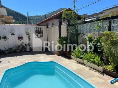 Casa de Condomínio com 3 Quartos à venda, 180m² no Vargem Pequena, Rio de Janeiro