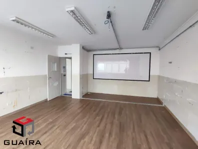 Prédio Comercial para alugar, 1000m² no Baeta Neves, São Bernardo do Campo