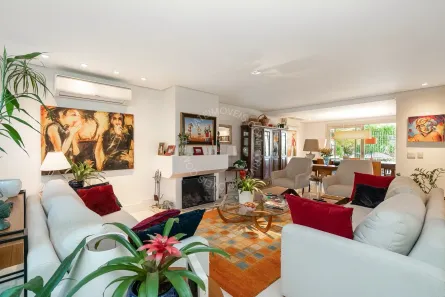 Casa de Condomínio com 3 Quartos para alugar, 324m² no Três Figueiras, Porto Alegre