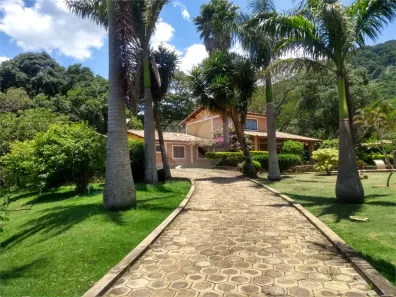 Fazenda/Sítio com 4 Quartos à venda, 370m² no , Extrema