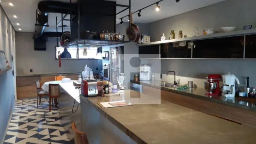 Apartamento com 3 Quartos à venda, 193m² no Cambuí, Campinas