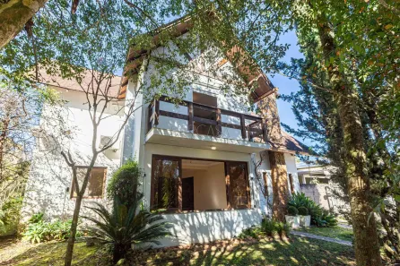Casa com 4 Quartos à venda, 421m² no São Braz, Curitiba